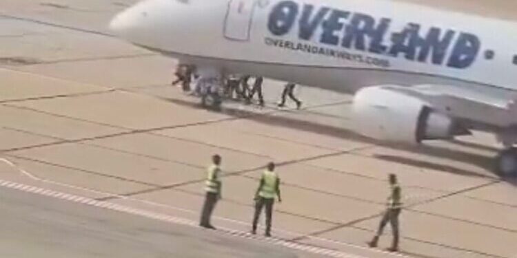 Overland plane at Ilorin airport 750x430