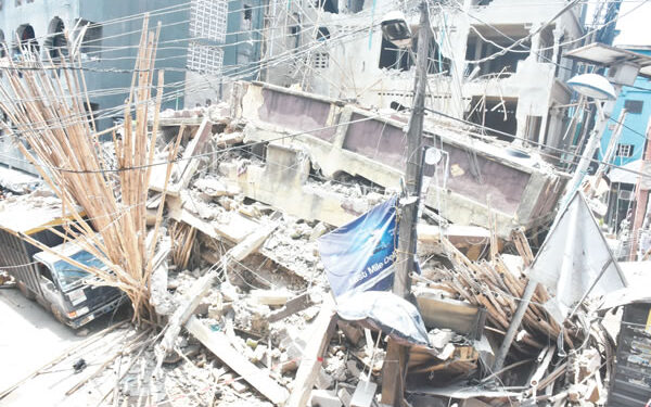 collapse building